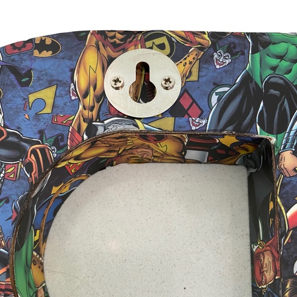 POP CREATIONS Wall Decor DC Comics “B” - Picture 4 of 6